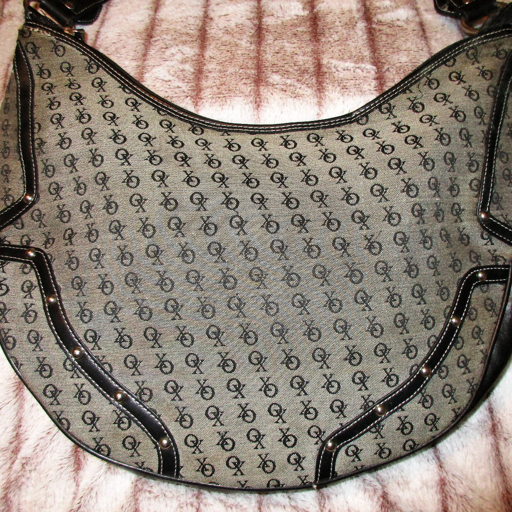XOXO Purse - Picture 2 of 4